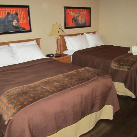 Boarders Inn & Suites By Cobblestone Hotels In Waukon Ngoại thất bức ảnh