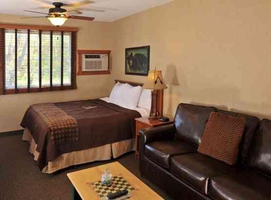 Boarders Inn & Suites By Cobblestone Hotels In Waukon Ngoại thất bức ảnh